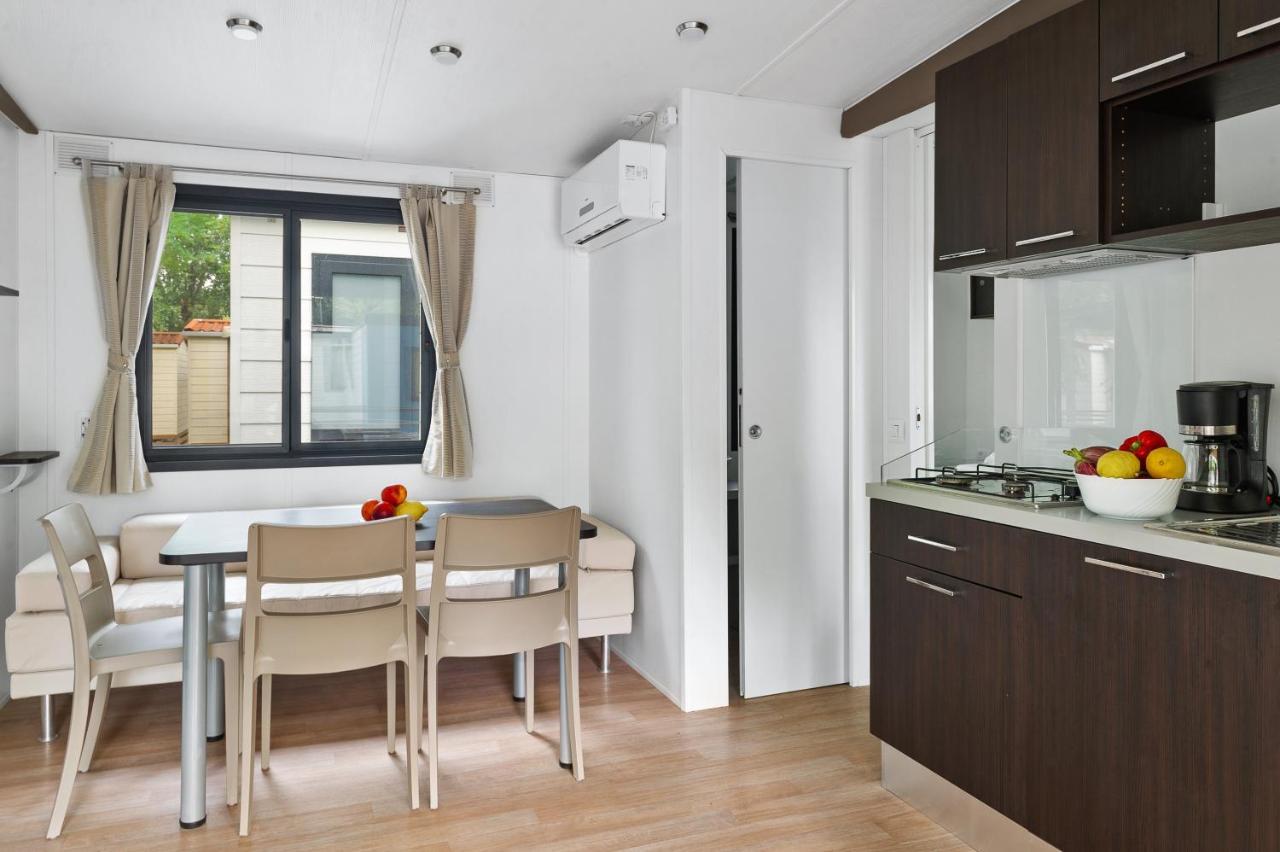 Mobile Homes Solaris Vacanceselect Šibenik Eksteriør bilde